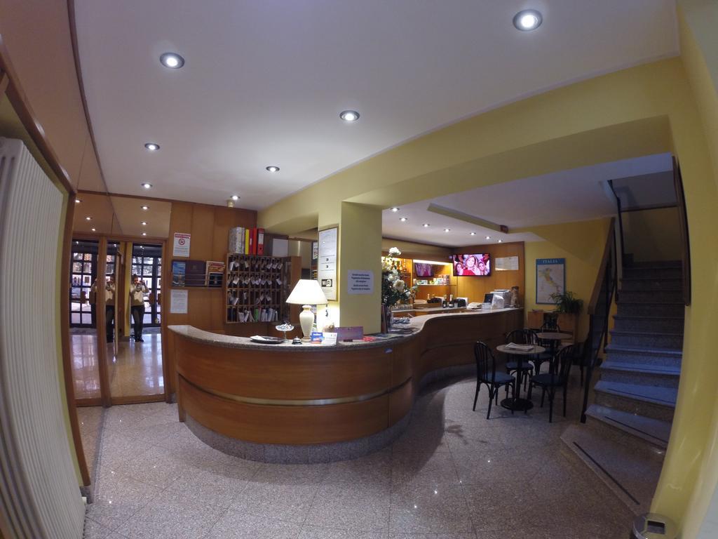 Flying Hotel San Maurizio Canavese Buitenkant foto