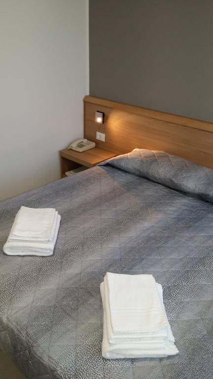 Flying Hotel San Maurizio Canavese Buitenkant foto