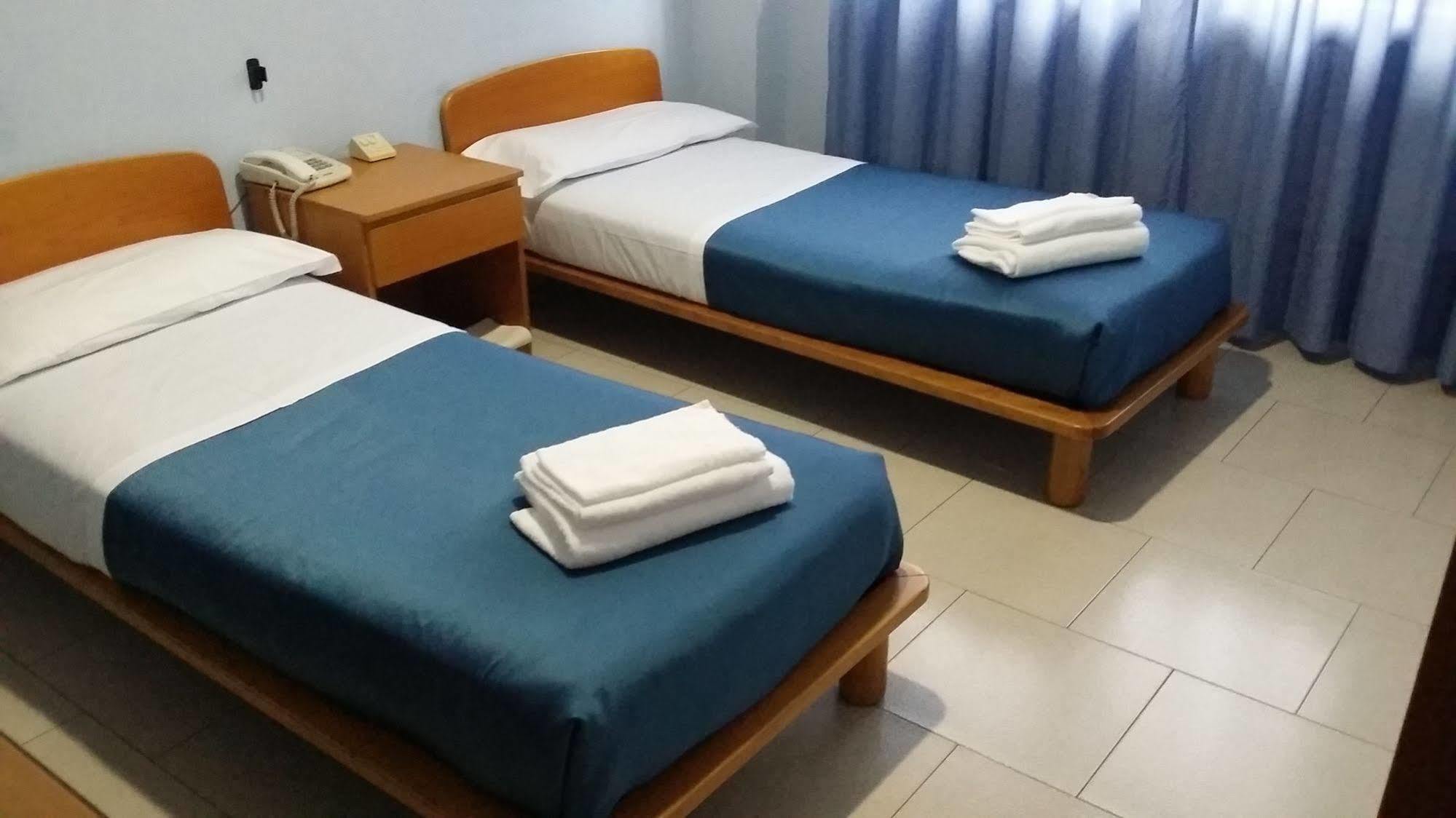 Flying Hotel San Maurizio Canavese Buitenkant foto